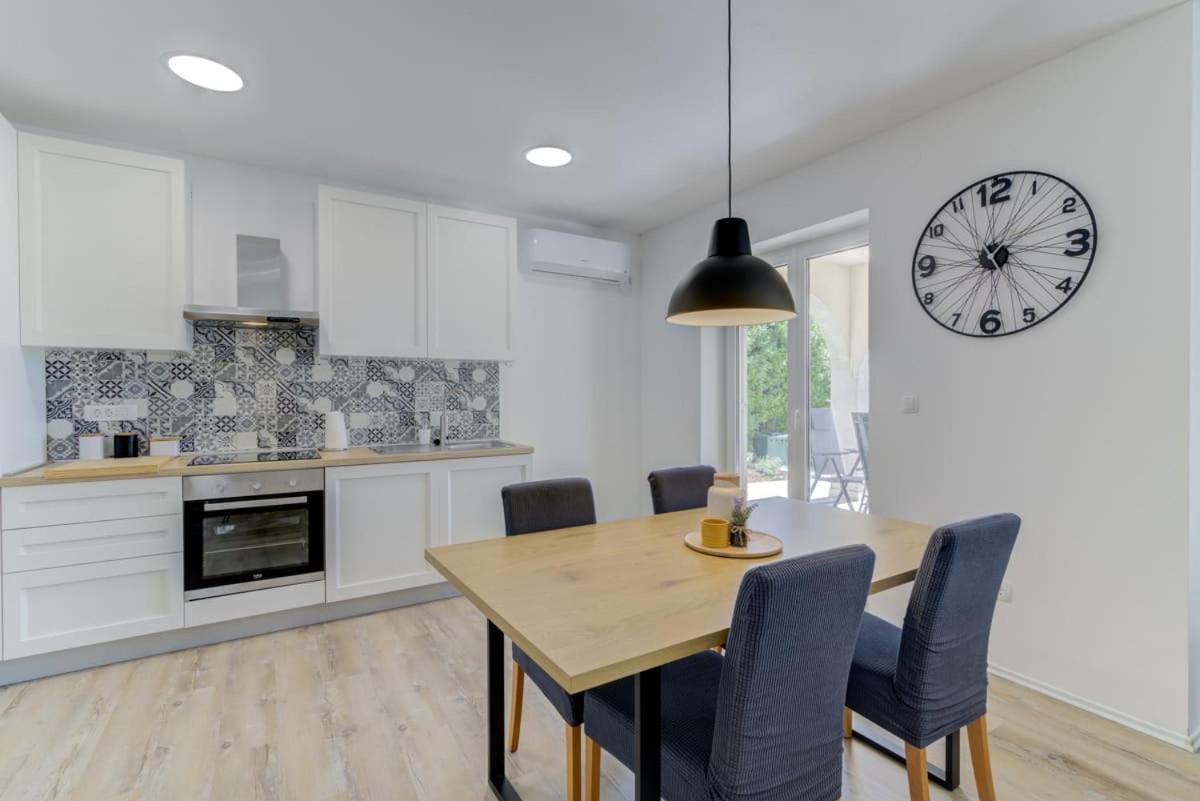 Apartmán Nv Sun 23 By Aneo Travel Novi Vinodolski Exteriér fotografie